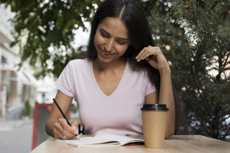 Gosta de escrever? Conheça 4 graduações para quem quer ser escritor